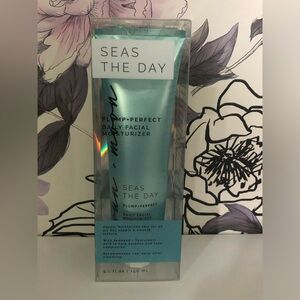 Sun + Moon Seas The Day Plump Perfect Daily Facial Moisturizer 5.1oz Made in USA